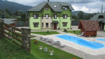 Фотографии Апартаменты Emerald House г. Микуличин (Украина) №1 Фото Апартаменты Emerald House г. Микуличин 1