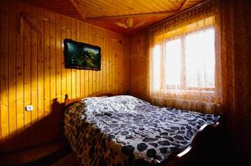 Фото номера Дом с 7 комнатами Дома для отпуска Goryanka Hotel г. Микуличин 51
