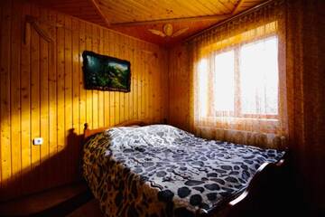 Фото номера Дом с 7 комнатами Дома для отпуска Goryanka Hotel г. Микуличин 7