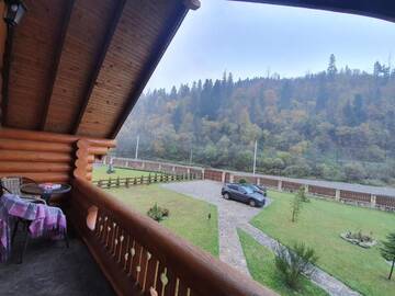 Фото номера Вилла с 2 спальнями Дома для отпуска Khytir Falchi г. Микуличин 34