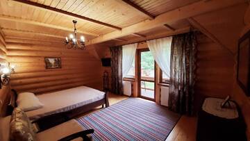 Фото номера Вилла с 2 спальнями Лоджи Vila Mila г. Микуличин 3