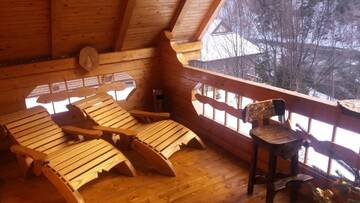 Фото номера Коттедж с 3 спальнями Дома для отпуска Зарінок карпат г. Микуличин 65
