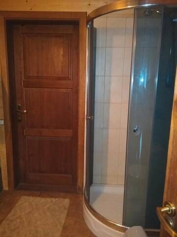 Фото номера Дом с 2 спальнями Дома для отпуска На Полумистому г. Микуличин 29