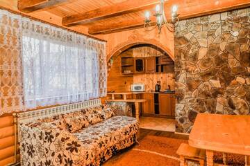 Фото номера Дом с 2 спальнями Гостевой дом Cheremshyna г. Микуличин 9