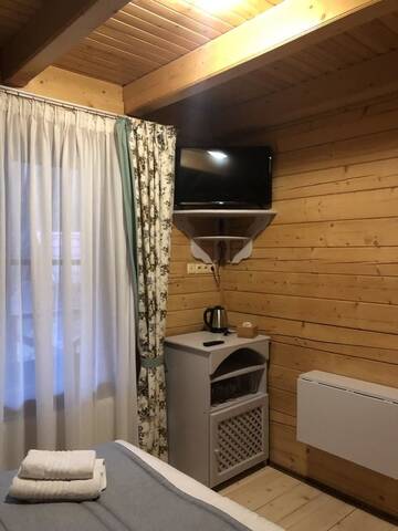Фото номера Двухместный номер эконом-класса с 1 кроватью Мини-отель Villa "Затишна" г. Микуличин 2