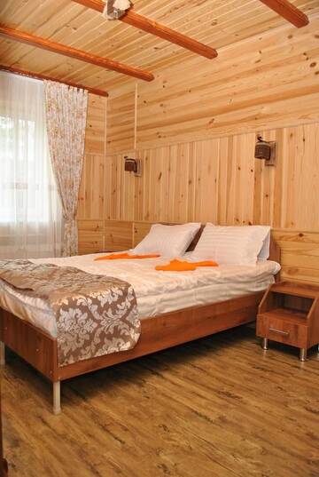 Фото номера Апартаменты с 2 спальнями Апартаменты Emerald House г. Микуличин 4