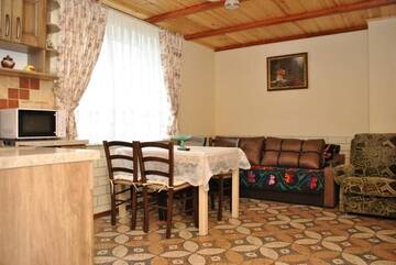 Фото номера Апартаменты с 1 спальней Апартаменты Emerald House г. Микуличин 3