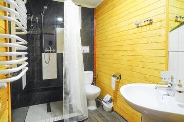 Фото номера Двухместный номер Делюкс с 1 кроватью и ванной Мини-отель Hotel Galushko г. Микуличин 45